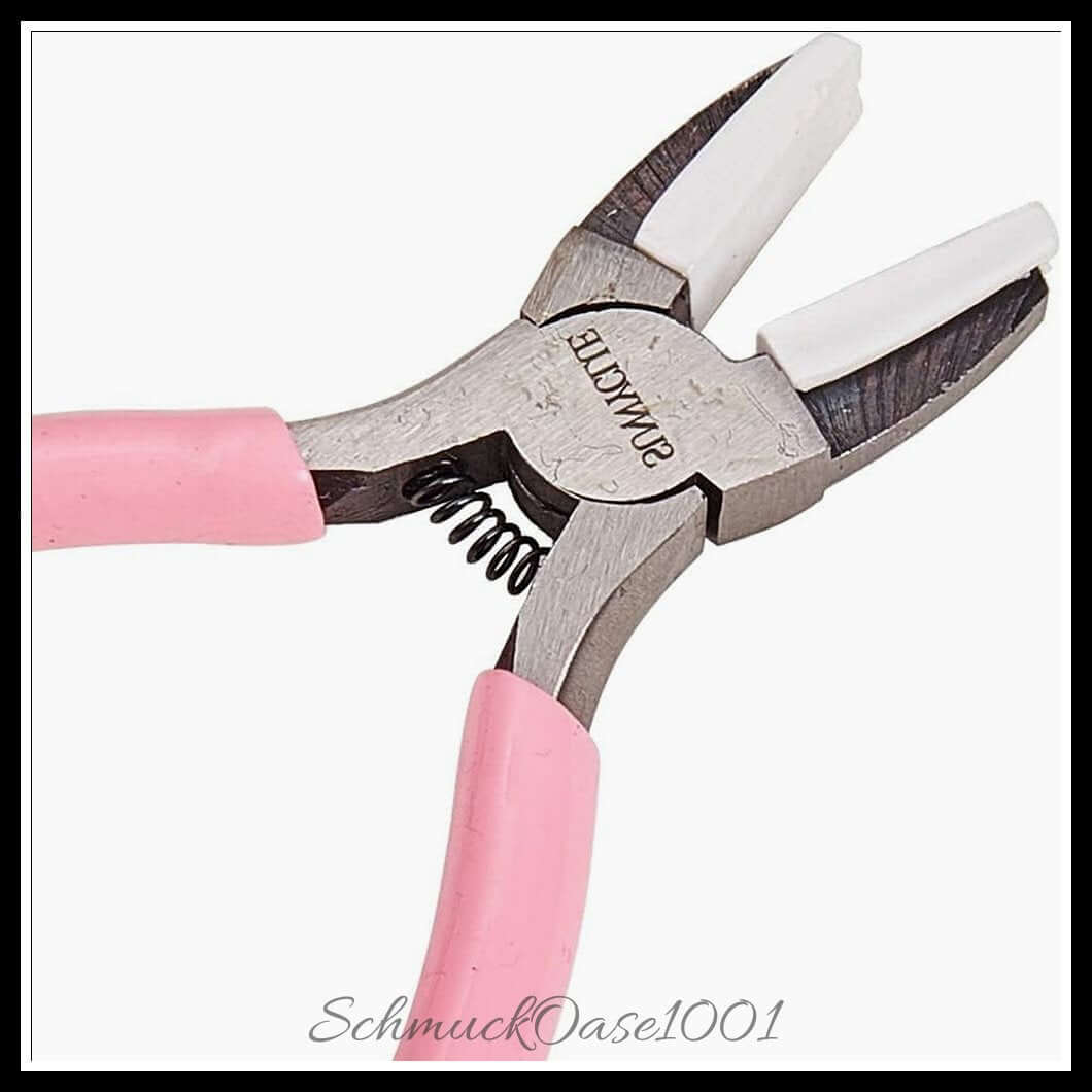 Sunnyclue mini-präzisionszange – flachzange / doppel-nylonbacke / 5.5" / 1 stück, aus stahl / nylonbacke, flachzange, schmuckwerkzeug in der farbe pink und größe 5.5 zoll / 1 st.