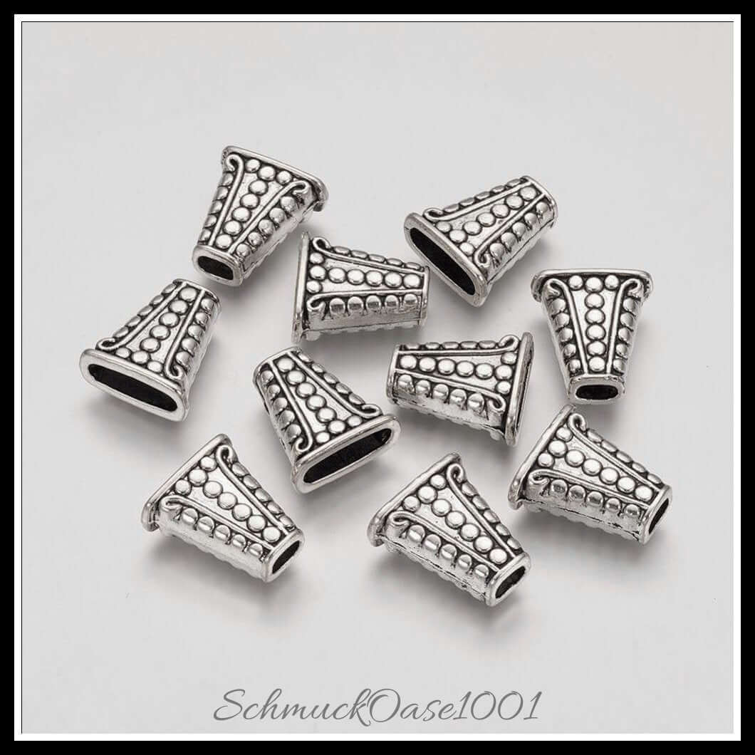Tibetischen stil legierung perlenkappen – dreieck / 18x17x7 mm / 10 stück, in der farbe antik silber farbe