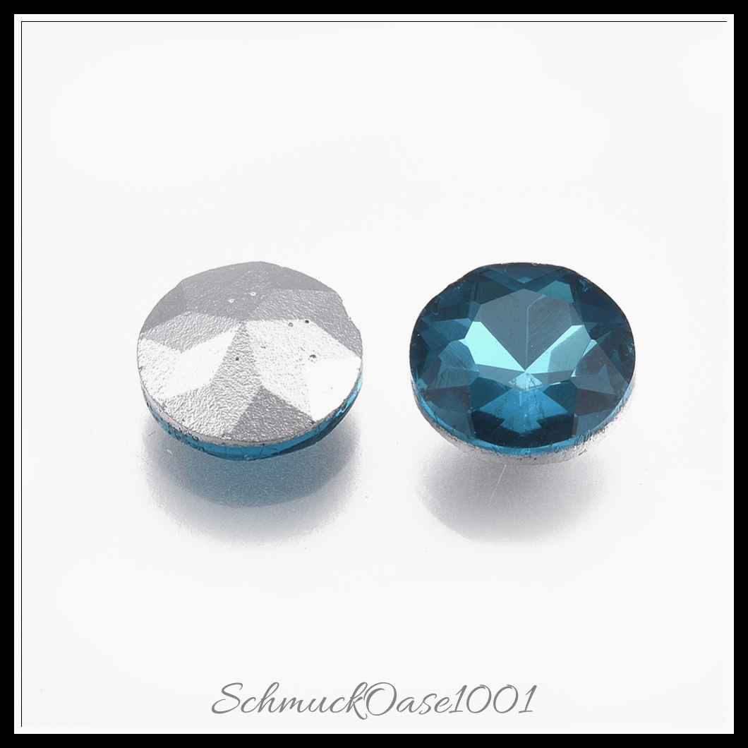 Similistein glas strass cabochons – facettiert – flachrund – blaugrün – 14mm – 40 stück, aus blaugrün in der farbe glas strass, similistein, zurück vernickelt, facettiert, flachrund und größe 14x5.8 mm, 40 stk.
