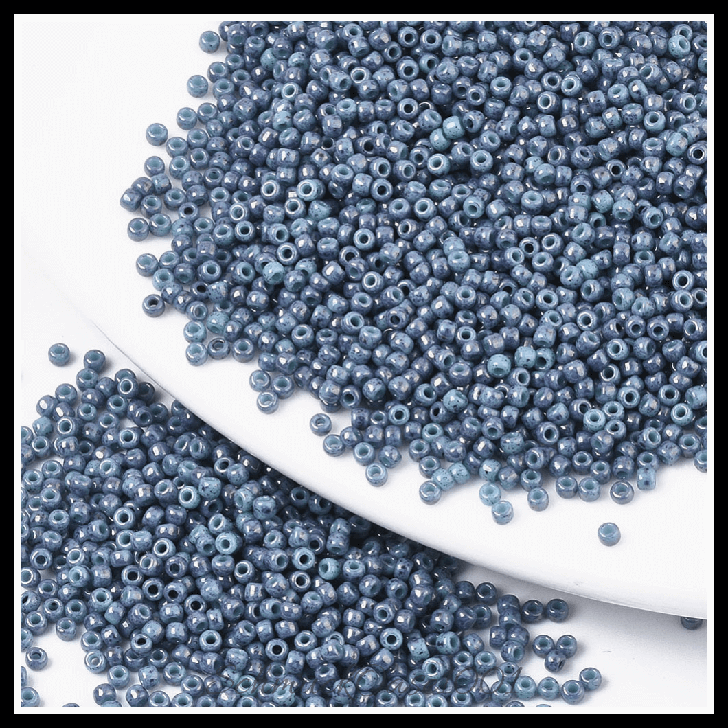 Toho runde rocailles – 11/0 – japanische rocailles – (1203) undurchsichtig – taupefarbener kakao – marmoriert – 20g, aus taupefarbener kakao in der farbe glas, toho, rund, 11/0, marmoriert und größe 11/0 2x1.5 mm, loch: 0.7 mm; 20 gramm