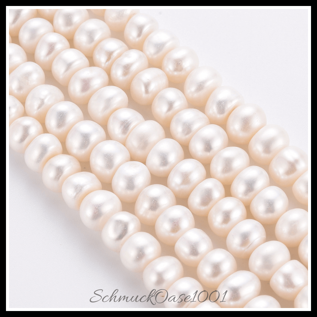 Natürliche flachrunde süßwasserperlen – 7.5–9x5–6 mm (1 strang), aus natürliche kultivierte süßwasserperlen / flachrund in der farbe naturweiß und größe 7.5–9x5–6 mm, bohrung: 0.5 mm, ca. 64–65 stk./strang, 39–39.5 cm