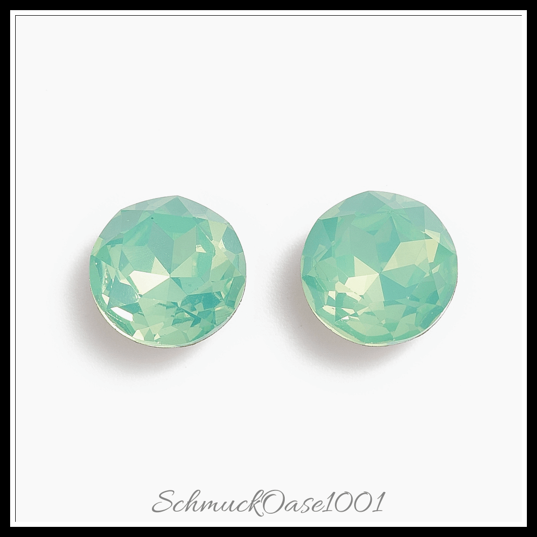 K9 glasrhinestone cabochons – klasse a – facettiert – flachrund – farbig – 10mm – 24 stück, aus farbig in der farbe k9 glasrhinestone, klasse a, facettiert, flachrund und größe 10x5 mm, 24 stk.