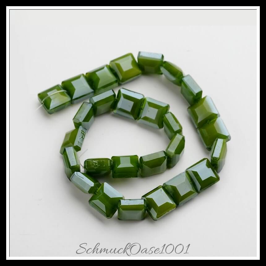 Opaque glasperlenstränge – quadrat / 13x13x8 mm / 1 strang, aus glas / opaque, facettiert, quadratisch, elektroplattiert in der farbe olive drab und größe 13x13x8 mm, loch: 1 mm, ca. 27 stück / 14.1" / 1 strang, ausdrucksstark und ideal für auffällige designs