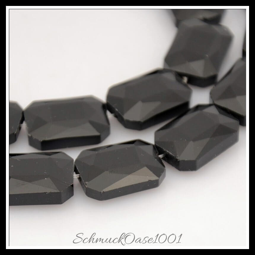 Elektroplattierte glasperlenstränge – rechteck / 18x13x6.5 mm / 1 strang, aus glas / facettiert, rechteck, elektroplattiert in der farbe schwarz und größe 18x13x6.5 mm, loch: 1 mm, ca. 40 stück / 29.7" / 1 strang, ausdrucksstark und ideal für auffällige designs
