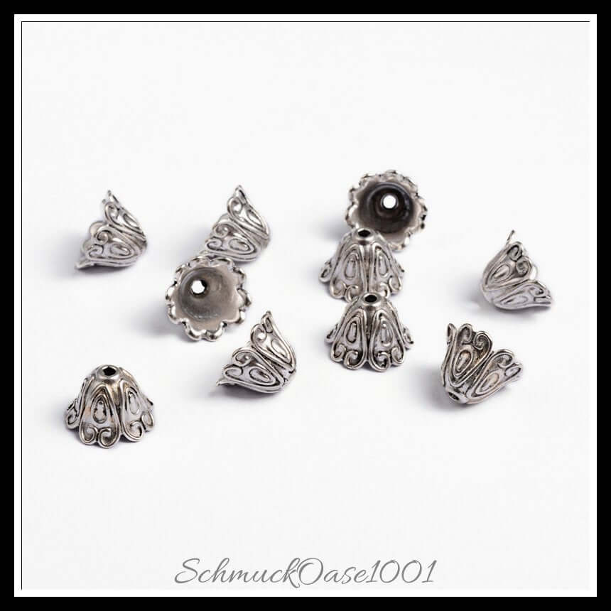 Tibetische perlenkappen – blume / 15x11 mm / 15 stück, aus legierung / blume, tibetisch, bleifrei, cadmiumfrei in der farbe antik silber und größe 15x11 mm, loch: 2 mm / 15 st.