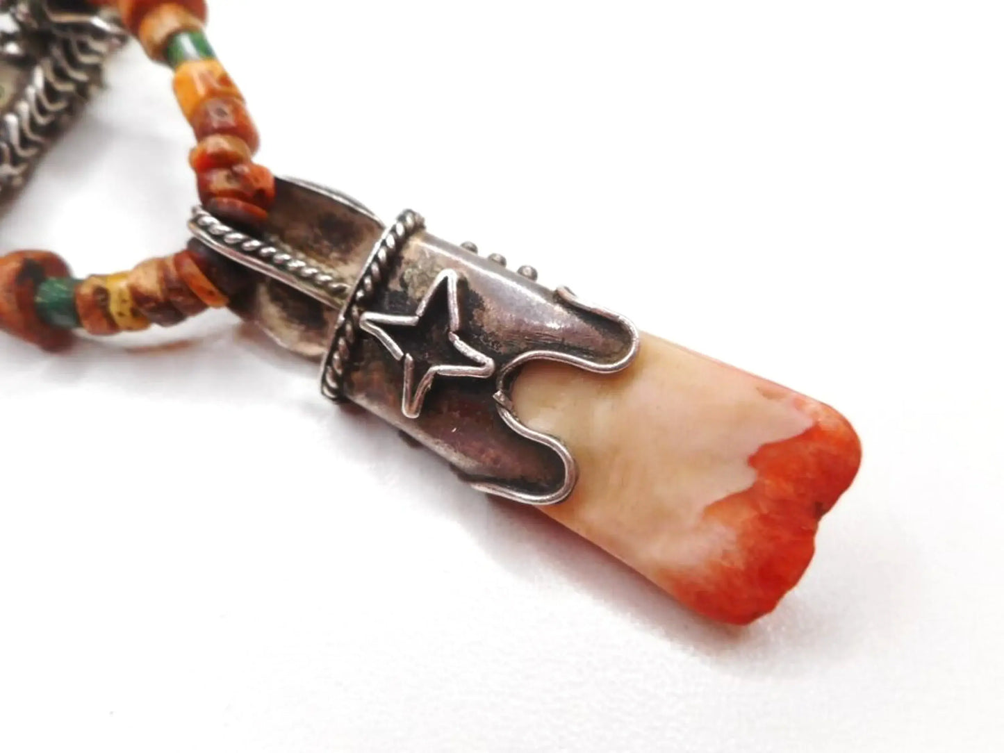 Antike berber-halskette – ethnischer schmuck aus marokko mit koralle & silber, zusätzliches detailbild