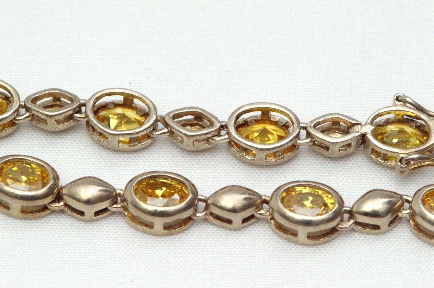 Exklusives 925er silber collier mit vergoldung und seltenem goldenem tansanit, zusätzliches detailbild