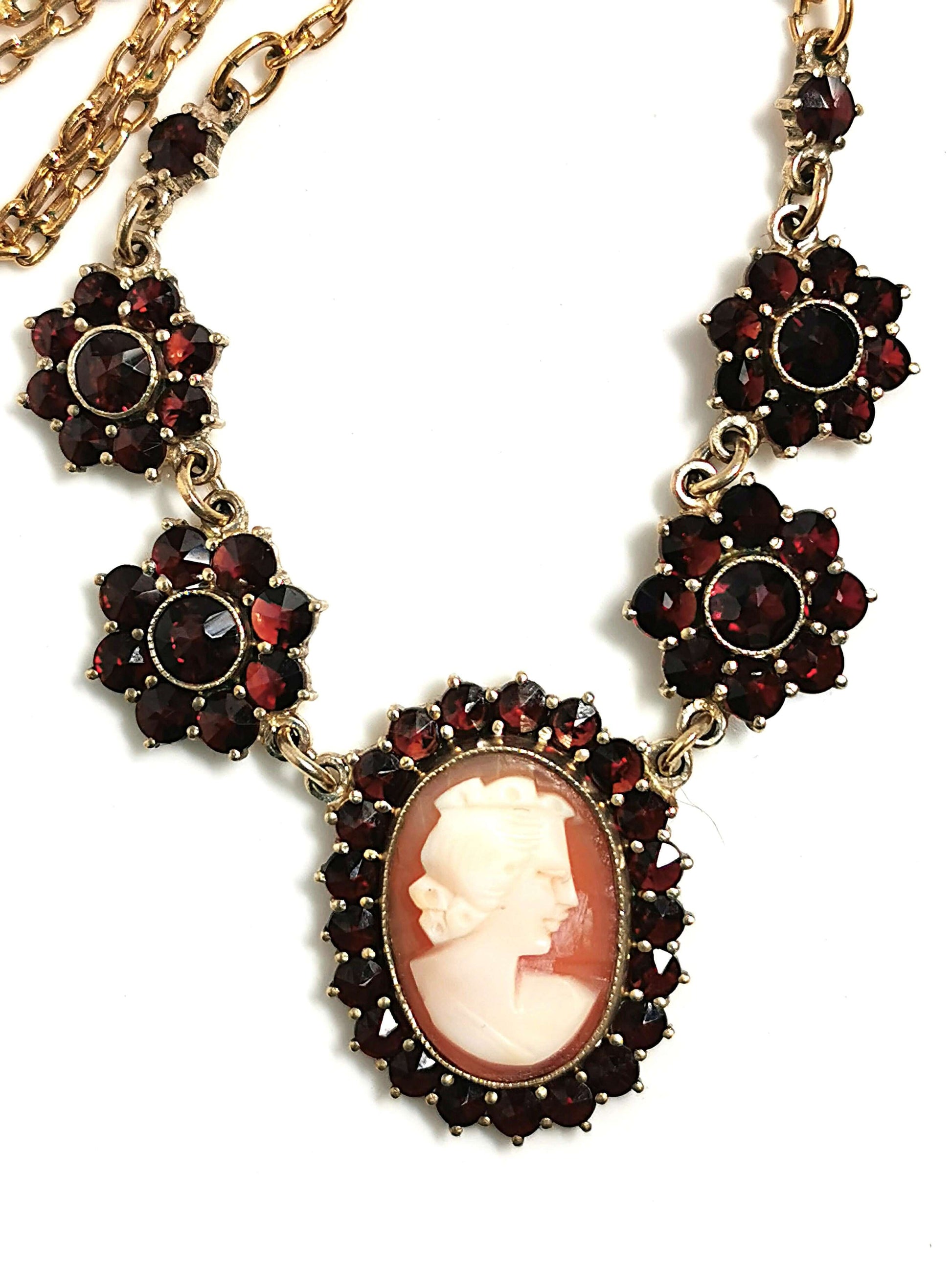Elegantes vergoldetes silbercollier mit kamee & böhmischen granaten, ca. 1900, zusätzliches detailbild