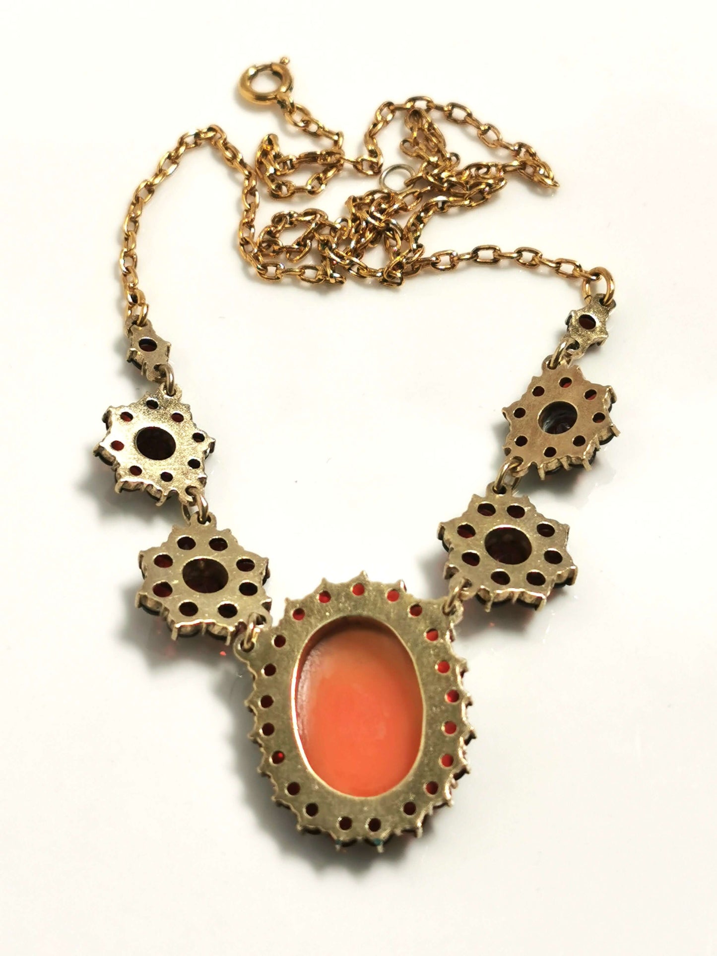 Elegantes vergoldetes silbercollier mit kamee & böhmischen granaten, ca. 1900, zusätzliches detailbild