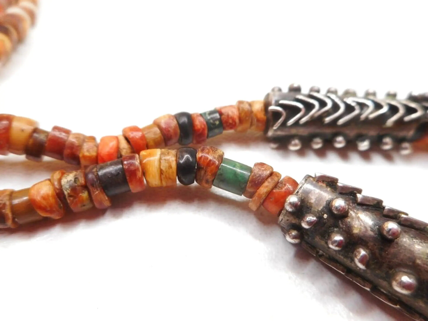 Antike berber-halskette – ethnischer schmuck aus marokko mit koralle & silber, zusätzliches detailbild