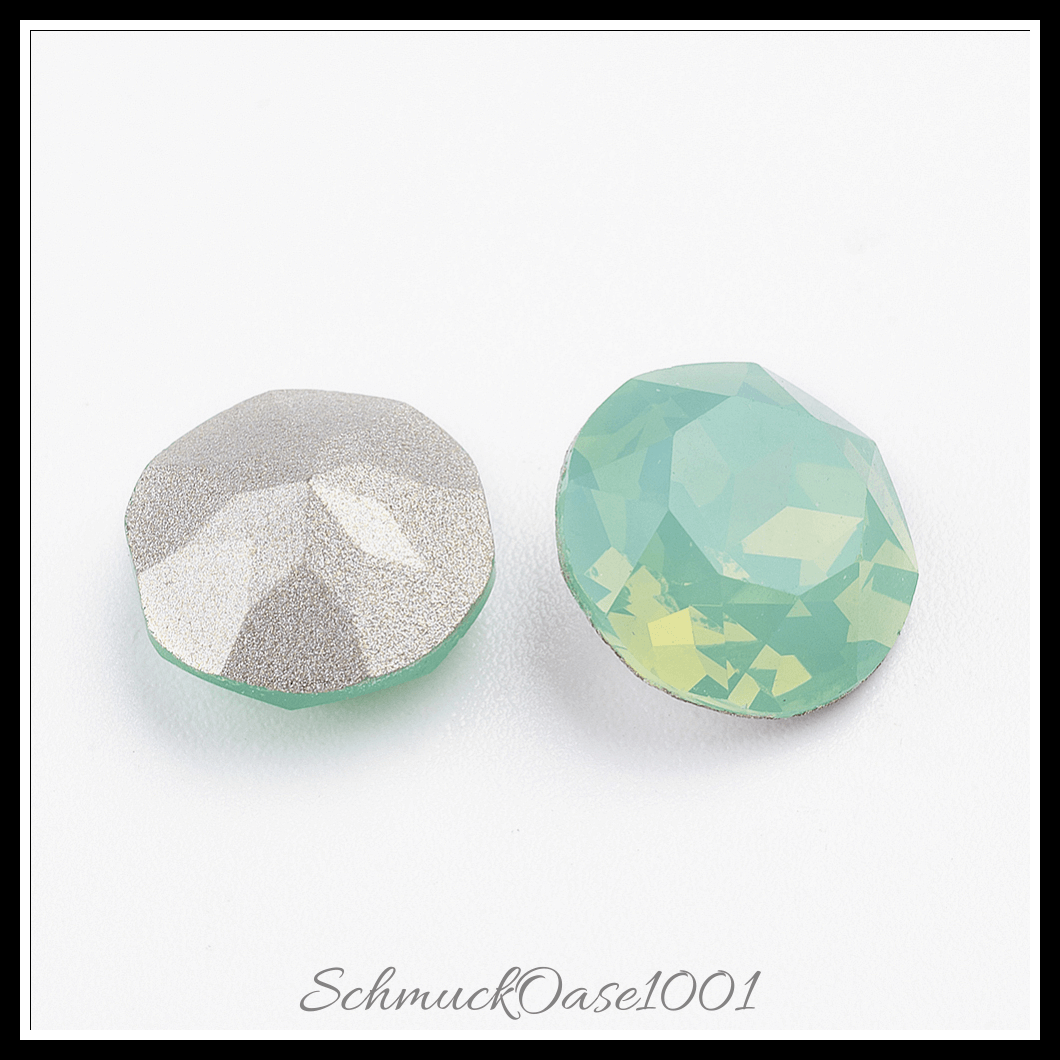 K9 glasrhinestone cabochons – klasse a – facettiert – flachrund – farbig – 10mm – 24 stück, aus farbig in der farbe k9 glasrhinestone, klasse a, facettiert, flachrund und größe 10x5 mm, 24 stk.