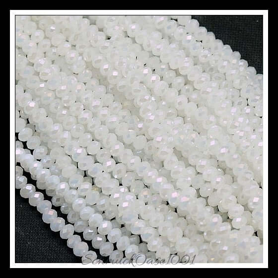 Galvanisierte glasperlen – jadeimitat, facettiert – rondelle / 4x3 mm / 1 strang, in der farbe weiß, ausdrucksstark und ideal für auffällige designs