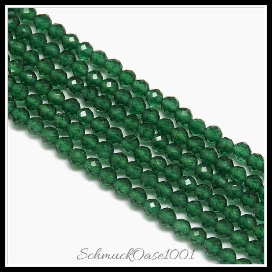 Synthetische perlenstränge – nachahmung smaragd / ø3–3.5 mm / 1 strang, in der farbe grün, ausdrucksstark und ideal für auffällige designs