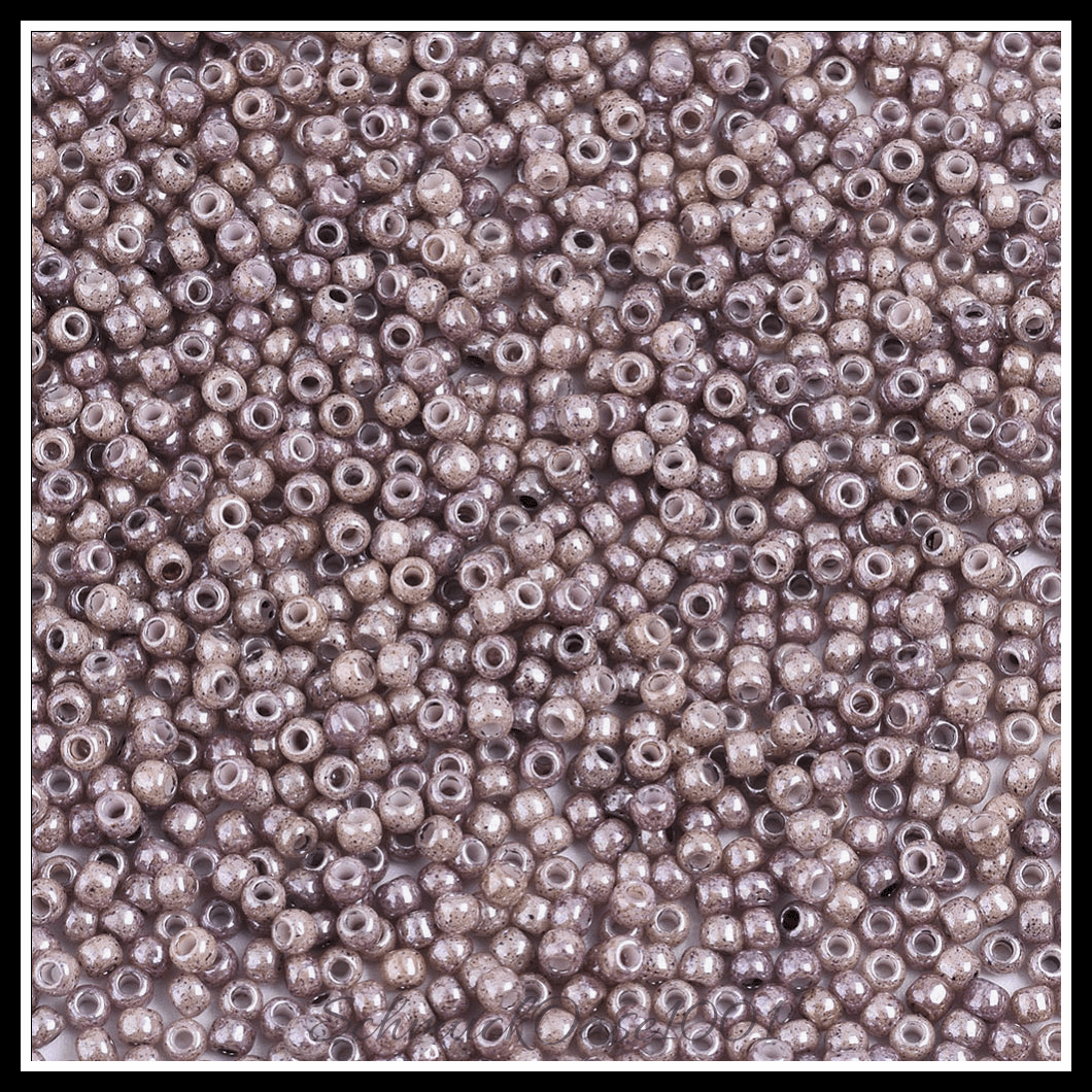 Toho runde rocailles – 11/0 – japanische rocailles – (1203) undurchsichtig – taupefarbener kakao – marmoriert – 20g, aus taupefarbener kakao in der farbe glas, toho, rund, 11/0, marmoriert und größe 11/0 2x1.5 mm, loch: 0.7 mm; 20 gramm
