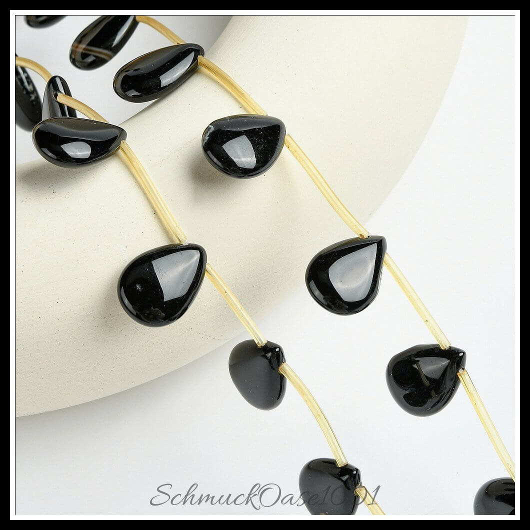 Natursteinperlenstränge – schwarzer onyx träne / 18x13x6 mm / 1 strang, aus onyx / träne, oben gebohrt, gefärbt, erhitzt in der farbe schwarz und größe 18x13x6 mm, loch: 1.5 mm, ca. 16 stück / 15.5" / 1 strang, ausdrucksstark und ideal für auffällige designs