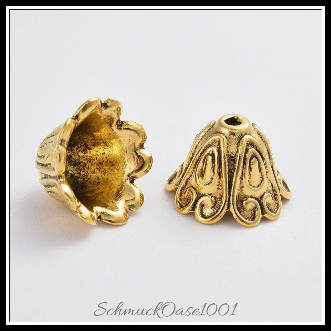 Tibetische perlenkappen – mehrblättrig / 15x11 mm / 14 stück, aus legierung / tibetisch, mehrblättrig, blume, bleifrei, cadmiumfrei in der farbe antik golden und größe 15x11 mm, loch: 2 mm / 14 st.