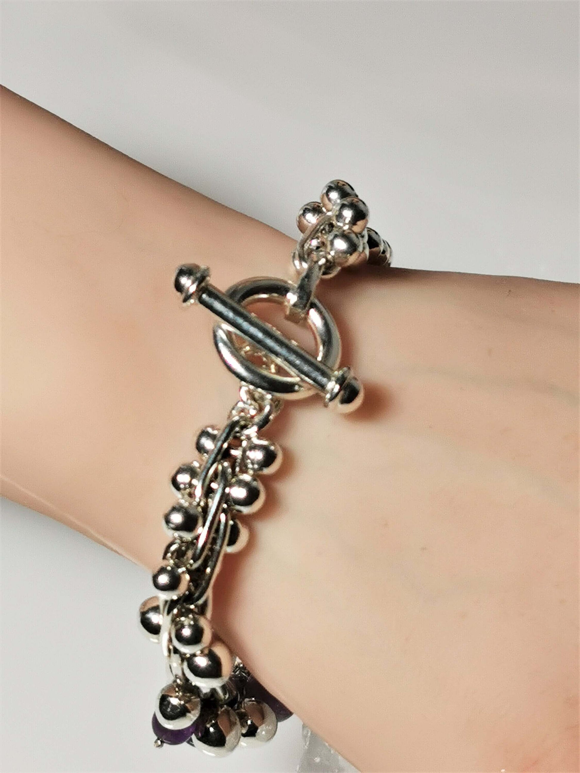 Luxuriöses amethyst-armband aus 925 sterling silber – rhodiniert, handgearbeitet, zusätzliches detailbild