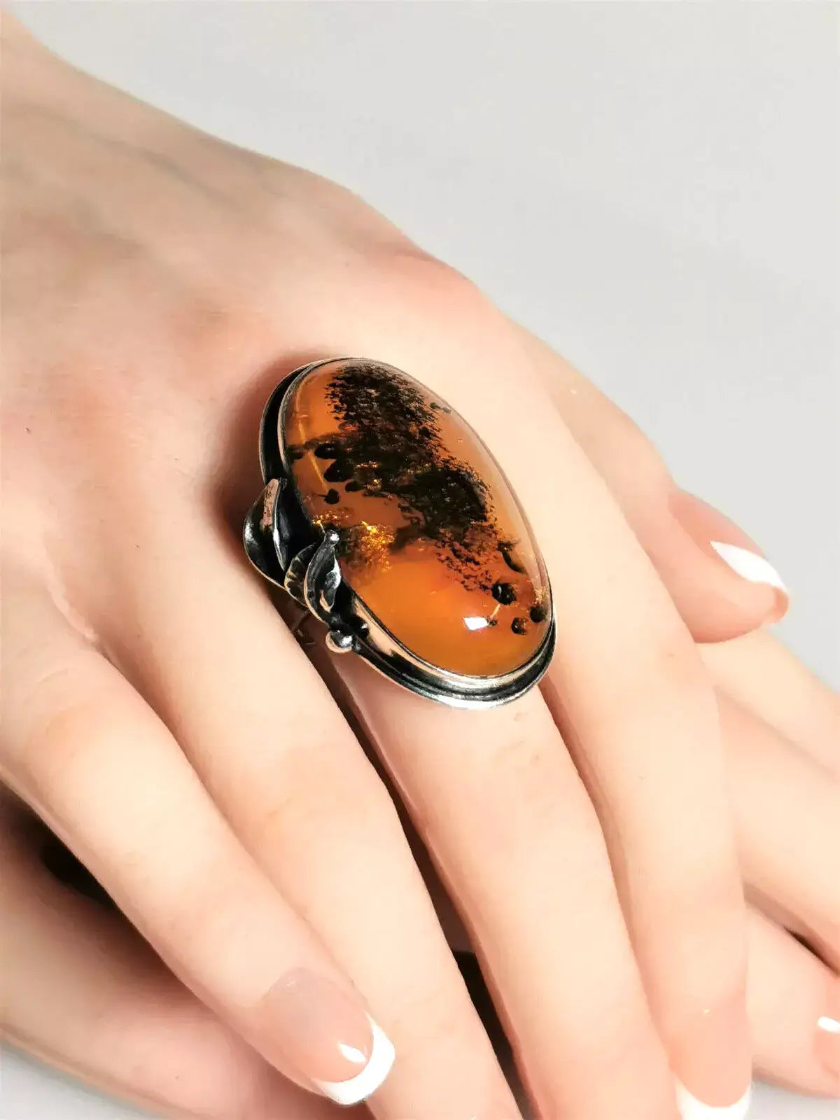 Beachtlicher vintage bernstein-ring aus 925 sterling silber, meisterarbeit um 1930, zusätzliches detailbild